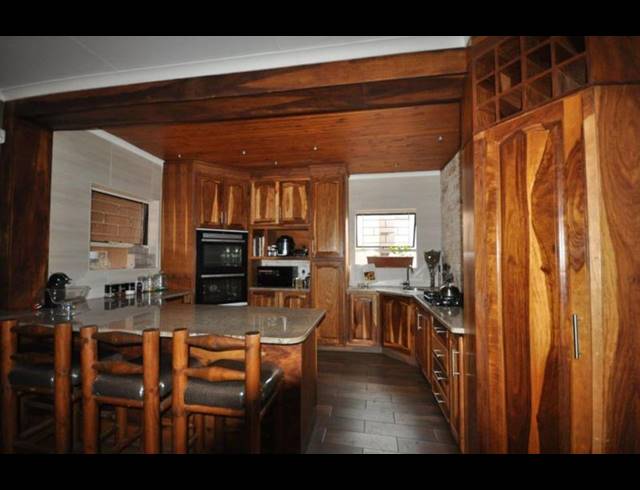 3 BEDROOM HOUSE FOR SALE IN ARCON PARK